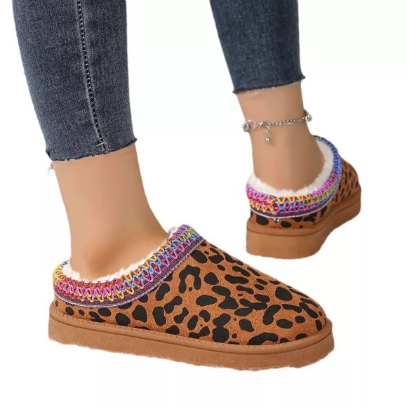 Leopard Print Plush Lined Warm Slip-Ons - Picture 2 of 9
